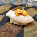 鮨おおしお  - アワビとウニ