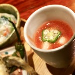 和創作 太 - 〈八寸〉
      蟹のあんかけ、磯つぶ貝、カラスミ、なしと枝豆サラダ、ハゼフリット、トマトのすり流し、