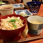 和創作 太 - 〈御飯物〉
      ホタテとトウモロコシの炊き込みご飯
      トウモロコシは予めバターしょうゆ、
      味噌汁、香の物、ほうじ茶