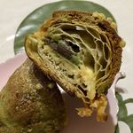 Pane Ho Maretta - 濃厚抹茶クリームとチョコとカスタード