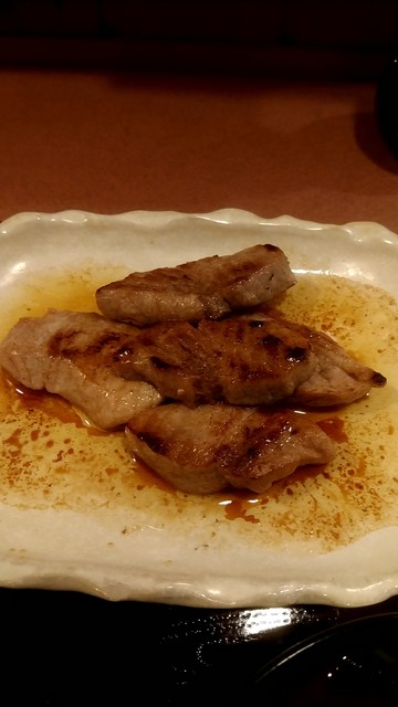 メバチマグロのホホ肉の焦がしバター味のまぐろステーキ定食 By Eiti まぐろ寿し 昌 紀伊勝浦 魚介料理 海鮮料理 食べログ メバチマグロのホホ肉の焦がしバター味のまぐろステーキ定食 By Eiti まぐろ寿し 昌 紀伊勝浦 魚介料理 海鮮料理 食べログ