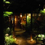 花仙庵 仙仁温泉 岩の湯 - 夕食処になったティールーム櫓の外観