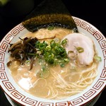 博多長浜らーめん 六角堂 - 長浜らーめん  ６８０円(税込)