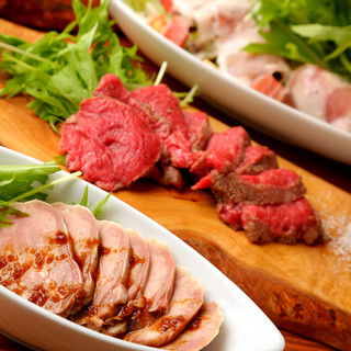 Enjoy various Meat Dishes and rare game meat♪