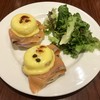 Rootz Hill's Grillhouse - 料理写真:スモークドサーモンエッグベネディクト(12＄)