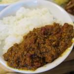 ブラウンオニオンカレーファクトリー - ・「ポークジンジャー(\1380)」のミニキーマ丼。