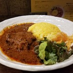 SPICY CURRY 魯珈 - 骨付きスペアリブのポークビンダルゥカレー