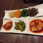 黒毛和牛焼肉と韓国料理 ハヌル - キムチ盛り合わせ♪ナムル盛り合わせ♪