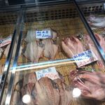 丸吉早坂商店 - 