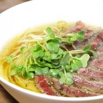 コーヒーアンドバー ハイエイトカフェ - ステーキラーメン