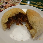 Tim Ho Wan - ベイクドチャーシューバオの中身(2018.09)