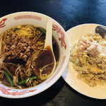 台湾菜館 燁 - 台湾ラーメン+炒飯