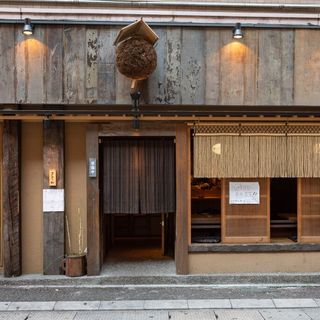 こだわりの日本酒を40種類ご用意☆迷ったら利き酒セットも◎