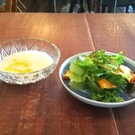 ブリコラージュ ブレッド アンド カンパニー ダイニング・カフェ - さつまいもと青リンゴのポタージュスープ。この素材たちの組み合わせなのに、ちゃんとお食事系の味わいに仕上がっているのが、さすが！！　もっとたっぷり飲みたくなるスープ☆＼(^-^)／