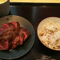 肉寿司 肉和食 KINTAN コレド室町 - さがりステーキ御膳 (ステーキ、16穀米)