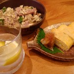 おぎ野 - 奥はゴーヤチャンプル