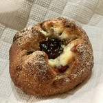 Pane Ho Maretta - くるみクランベリーメイプルクリームチーズのコンプレ ¥230+税