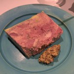 レストラン アルティザン（restaurant Artisan） - パテ盛り付け