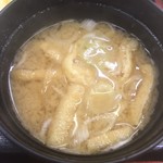 季節料理 魚竹 - お代わり二杯目は揚げと玉ネギ