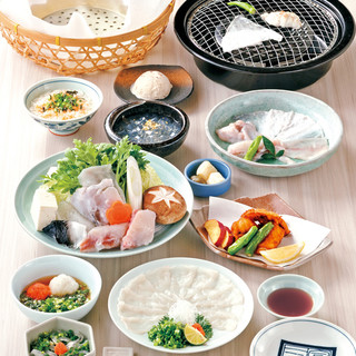 白子付き 天楽 てんらく 全9品 8 500円 税抜 定番ふぐ料理 焼きふぐ に加え 旨味の最高峰 白子 が付いたスペシャルなコース 玄品 仙台一番町 旧店名 玄品ふぐ 仙台一番町の関 青葉通一番町 魚介料理 海鮮料理 食べログ