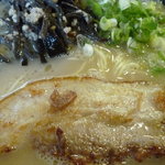 土佐の男が作ったとんこつらーめん 俺式 - ラーメン６８０円