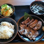 Gyuutan Sasagawa - 厚切り＆薄切牛たん定食