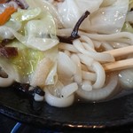 家族庵 - ・麺はうどんみたい