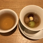 一碗水 - 姜汁水果甜湯(ピオーネ、シャインマスカット、蓮の実、イチジク、杏仁)