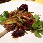 麻布長江 香福筳 - ラムチョップ　四川薫るスパイシー炒め