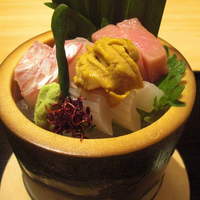 京料理くまがい - 鯛、鮪トロ、針烏賊、海胆。