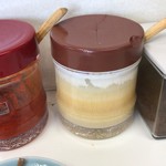 みんみんラーメン - 【再訪】卓上のいろいろ