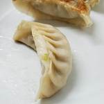 中華麺店 喜楽 - 見とれてしまうひだに