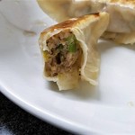 中華麺店 喜楽 - 断面