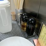 中華麺店 喜楽 - テーブル