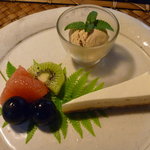 桃林窯 - デザート　紅茶のアイス　　レアチーズケーキ