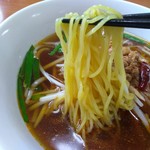 台湾料理 四季紅 - 縮れ細麺