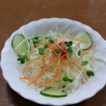 ハラールフードマルハバ - いつものサラダ。