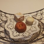 銀座 レストラン オザミ - ミニャルディーズ ～ ゆりかご