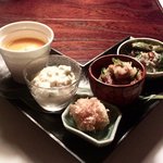 空 - 本日の八寸：とても香りが素敵なパプリカのヴィシソワーズ、駄々茶豆の寄せ豆腐など・・・