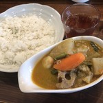 ラッフルズ カリー - 野菜チキンカリー ¥720