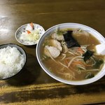 ふじや - 味噌チャーシューと半ライス