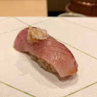 鮨 竜介 - ぶり