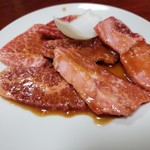 味都苑 - カルビ