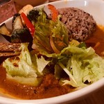 香食楽 - かくらカレー（薬飯）、トッピングは揚げ野菜とチキン1900円