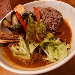 香食楽 - かくらカレー（薬飯）、トッピングは揚げ野菜とチキン1900円