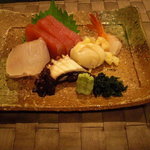 割烹 紬 - お造り五点盛。(鯛、鮪 赤身、煮蛸、酒蒸し帆立、甘海老)