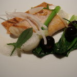 ミシェル・ブラス トーヤ ジャポン - アブラコの身　胡桃と合わせたやわらかいクルトンを添えて