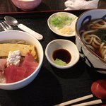 甚五郎 - ちらし寿司うどん大盛りセット890円