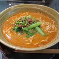 中國名菜 龍坊 代官山店 - 名物の担々麺