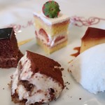 マダム・トキ - 